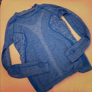 Lululemon blue compression shirt (Sz 10)